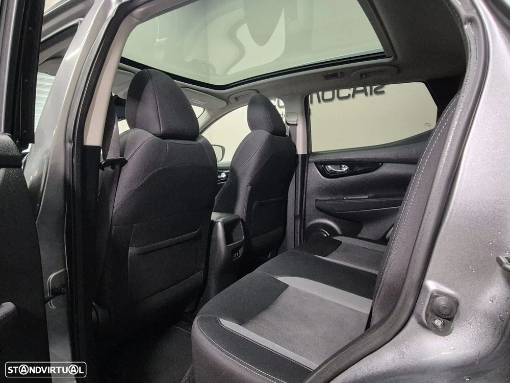 Nissan Qashqai 1.5 dCi N-Connecta J18 - 22