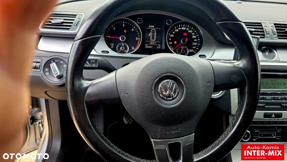 Volkswagen Passat - 28