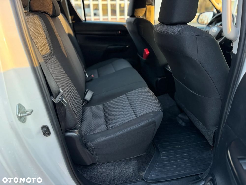 Toyota Hilux 2.4 D-4D Double Cab DLX 4x4 - 10