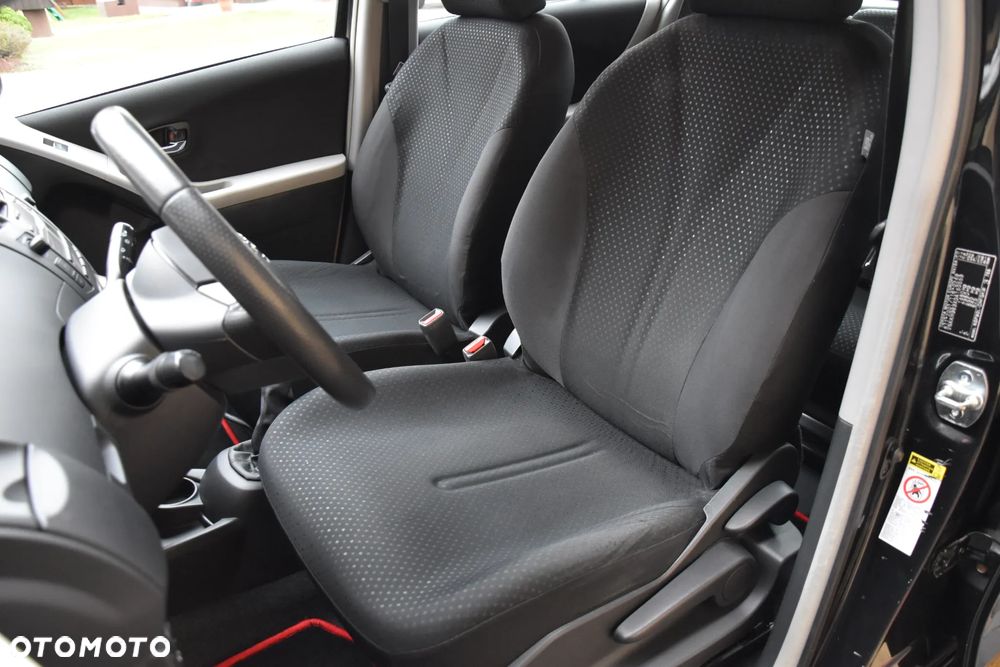 Toyota Yaris 1.33 VVT-i Executive - 22