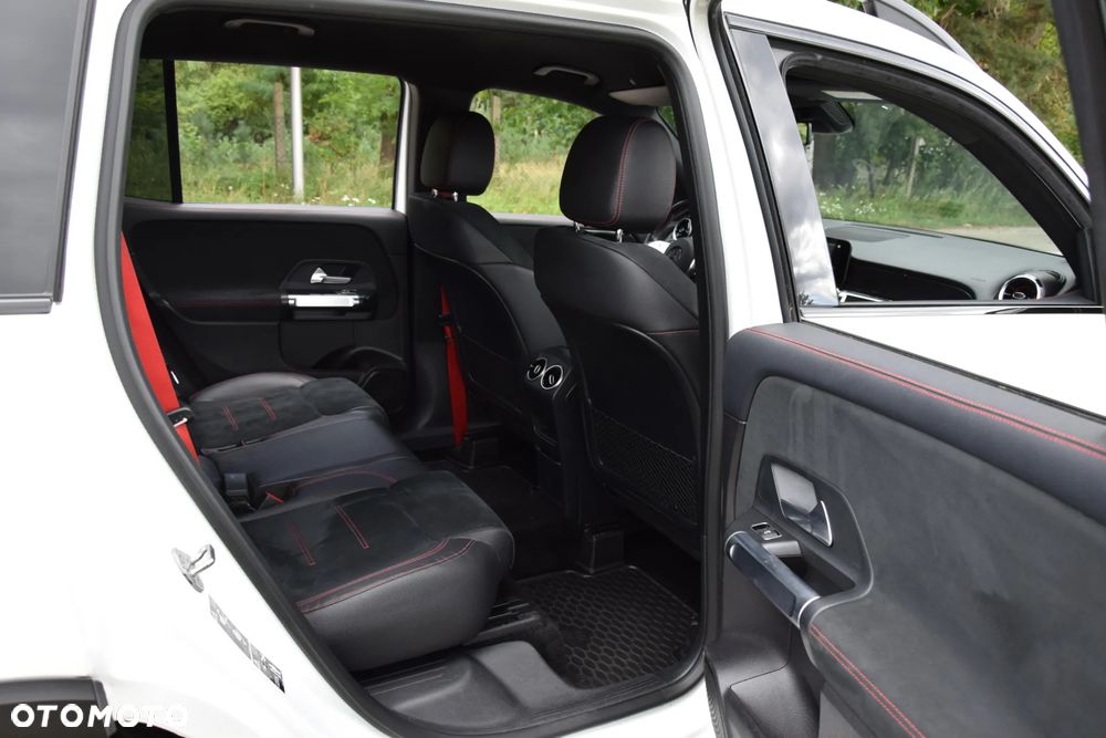 Mercedes-Benz GLB - 25