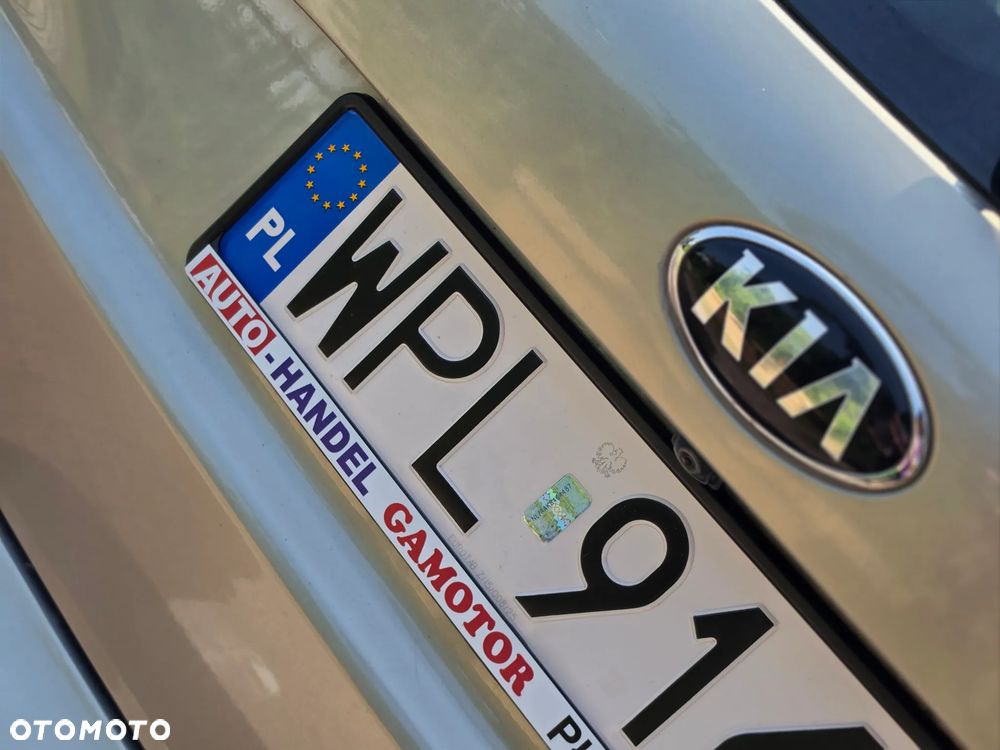 Kia Ceed - 11