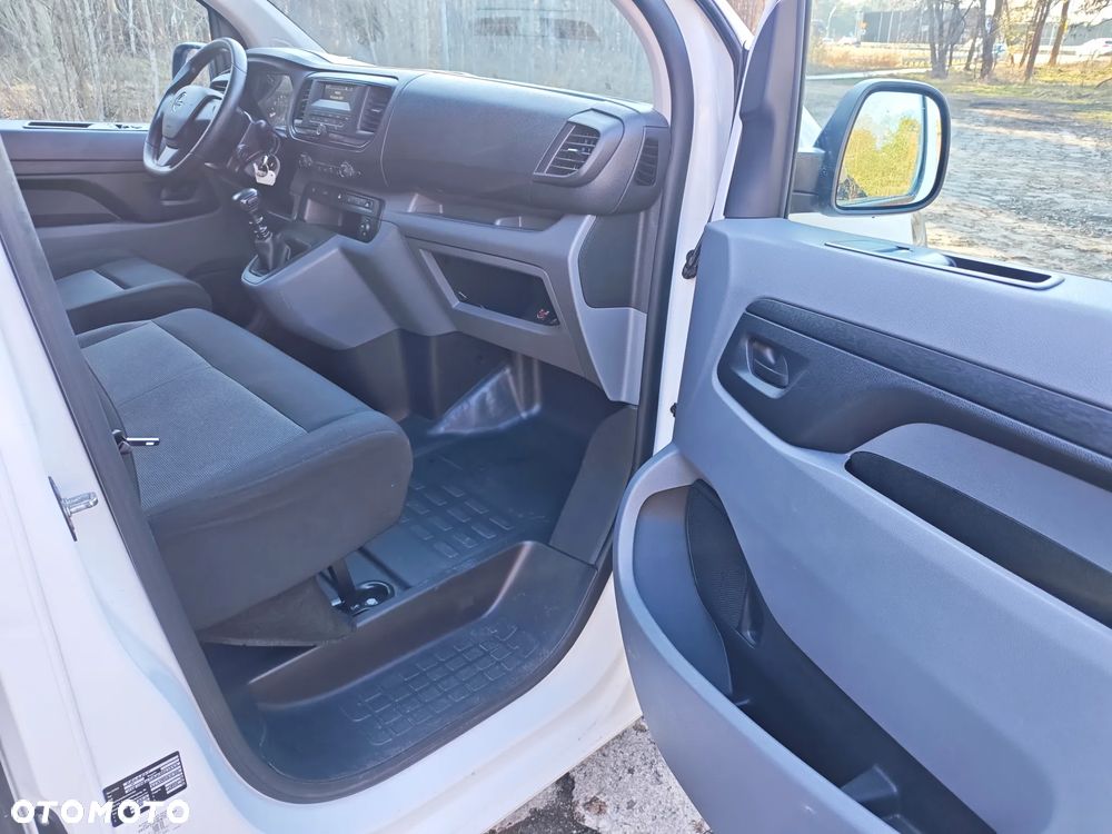 Opel VIVARO Long - 27