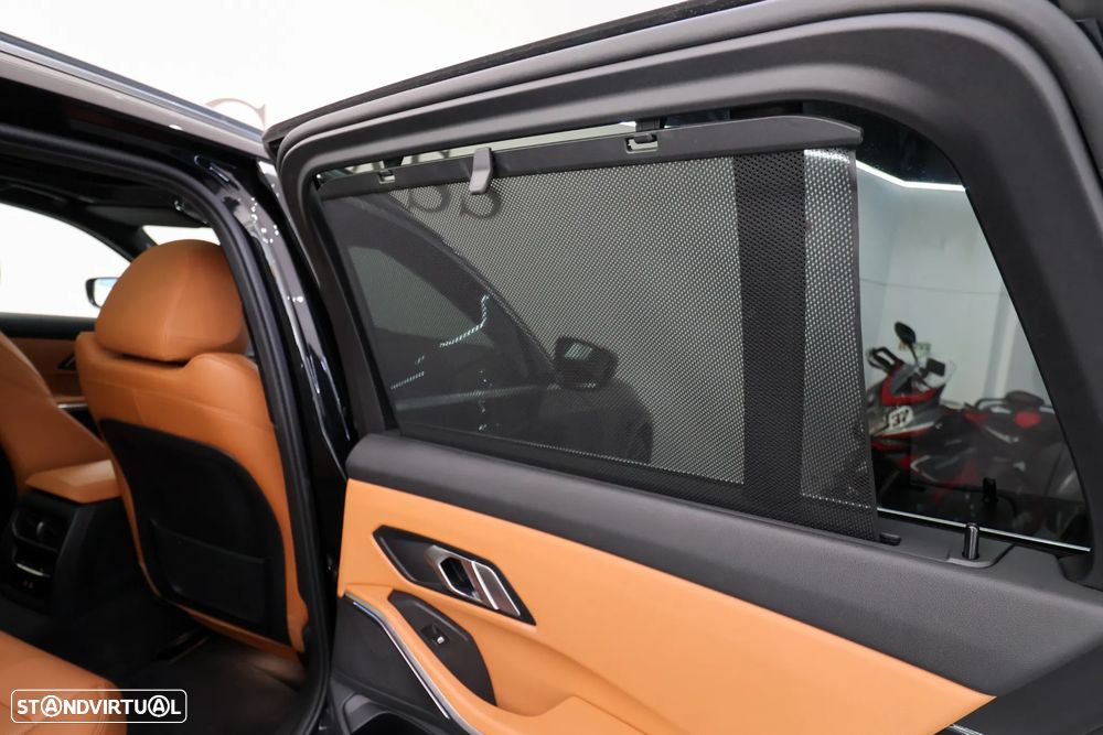 BMW 320 e Pack Desportivo M Auto - 36