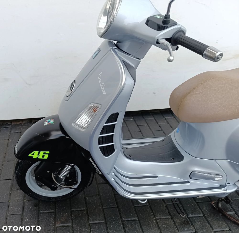 Piaggio Vespa - 12