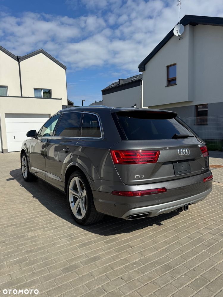 Audi Q7 - 7