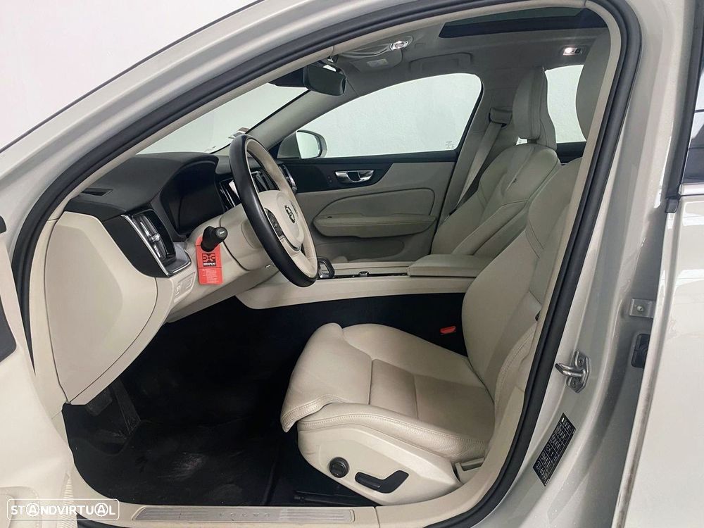 Volvo V60 2.0 B4 Momentum Geartronic - 15