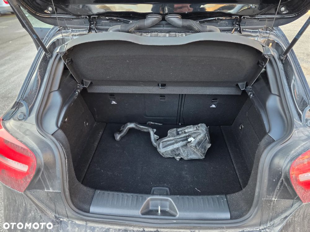 Mercedes-Benz Klasa A 220 d 4Matic 7G-DCT AMG Line - 19