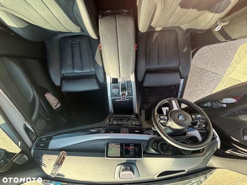 BMW X5 M M50d - 12