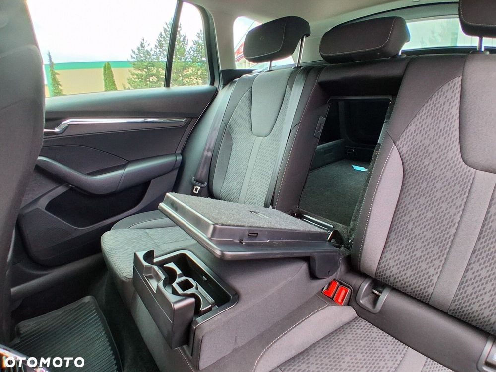 Skoda Octavia 2.0 TDI Style DSG - 11