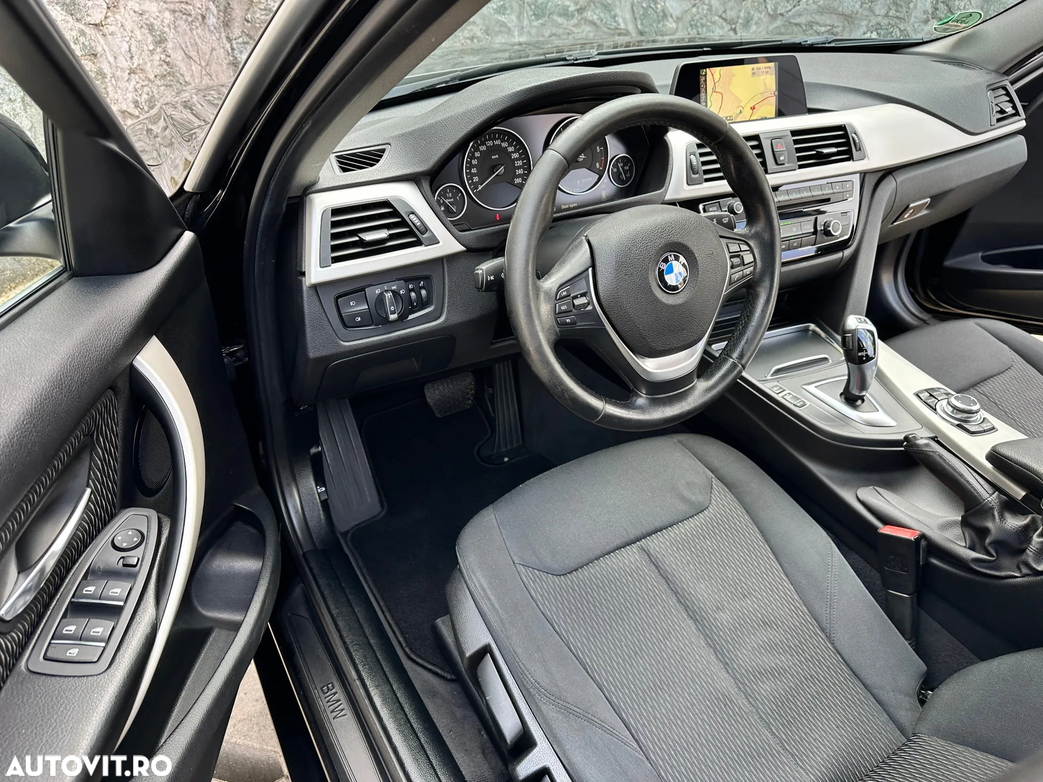BMW Seria 3 320d Touring Aut. Efficient Dynamics Edition - 23