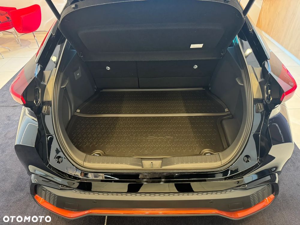 Toyota C-HR 2.0 PHEV Dynamic Force Tokyo Edition - 6