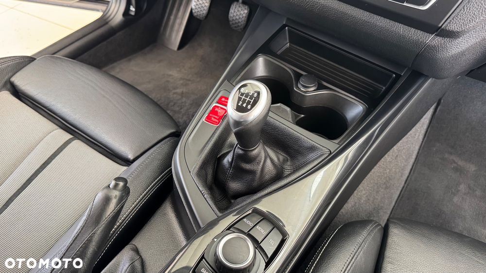 BMW Seria 1 116d EfficientDynamics - 34