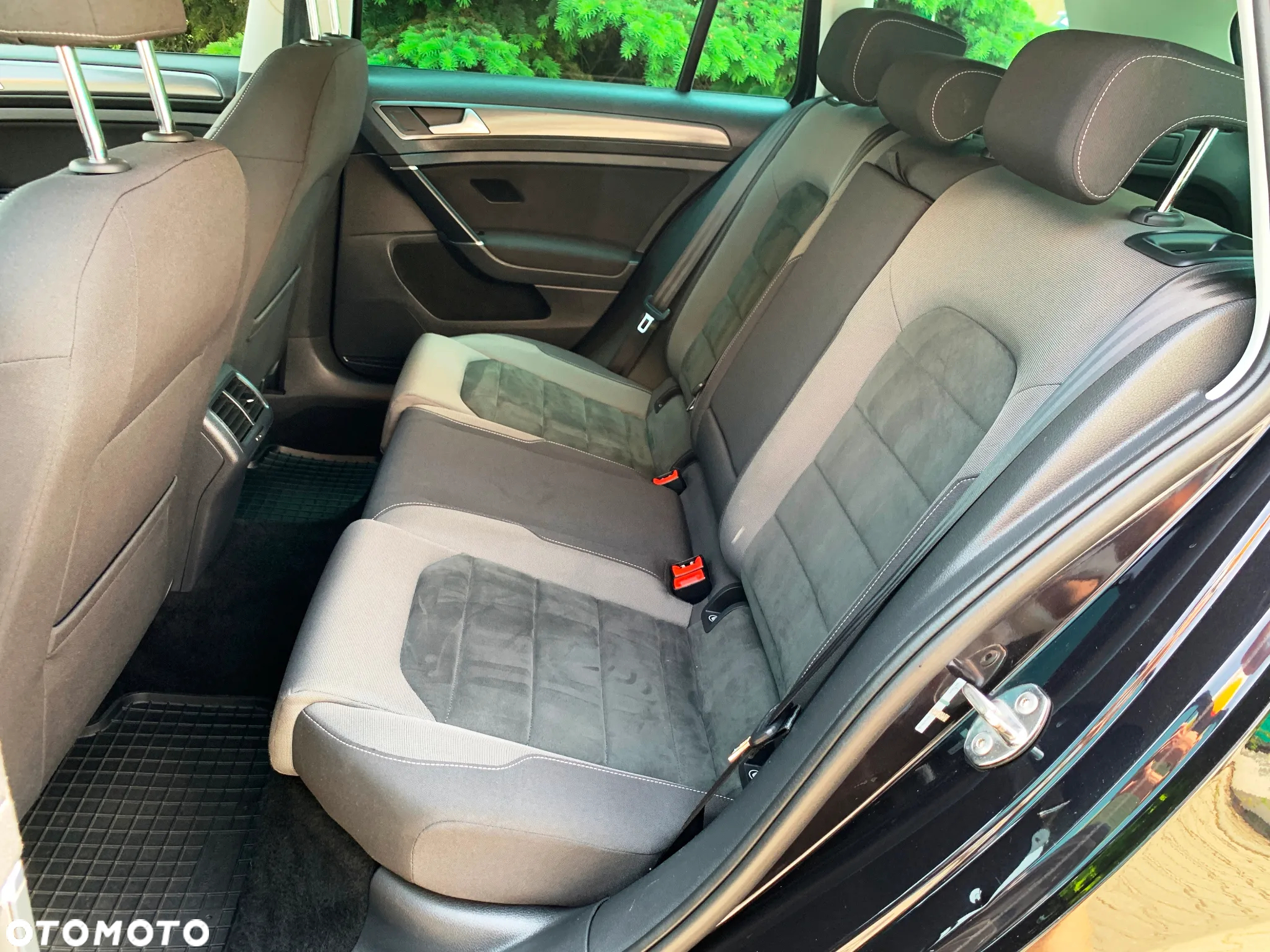 Volkswagen Golf VIII 2.0 TDI R-Line DSG - 12