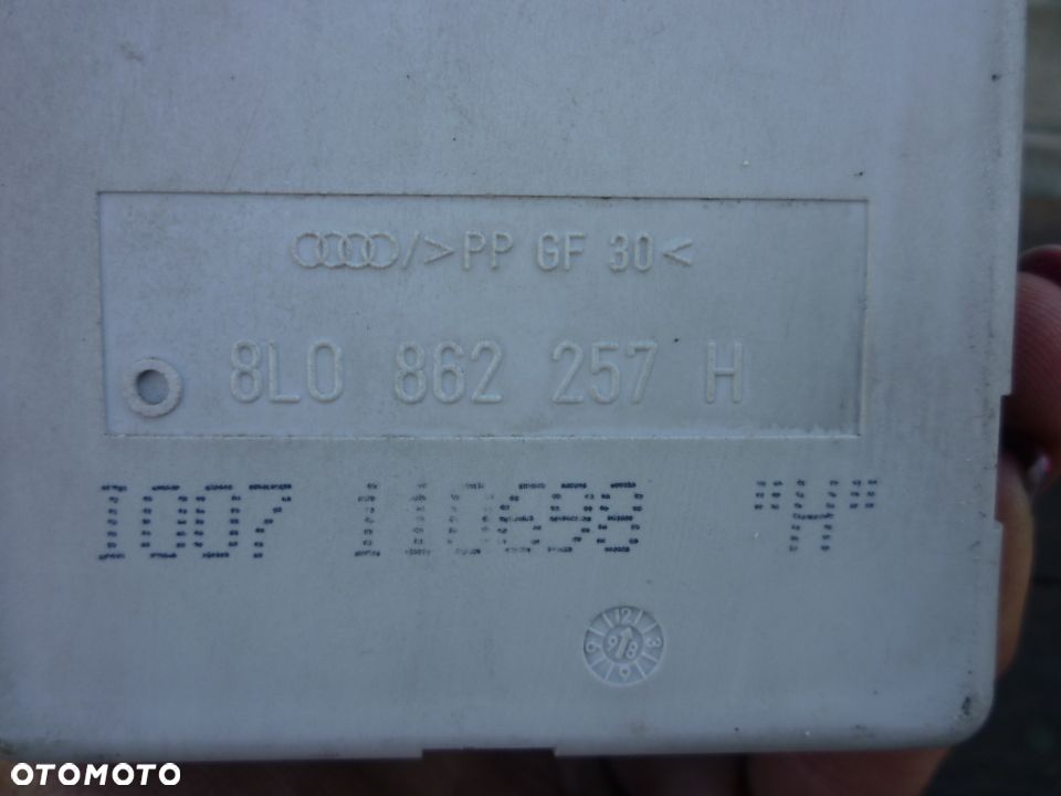 Pompka centralnego zamka Audi a3 a4 8l0862257H - 2