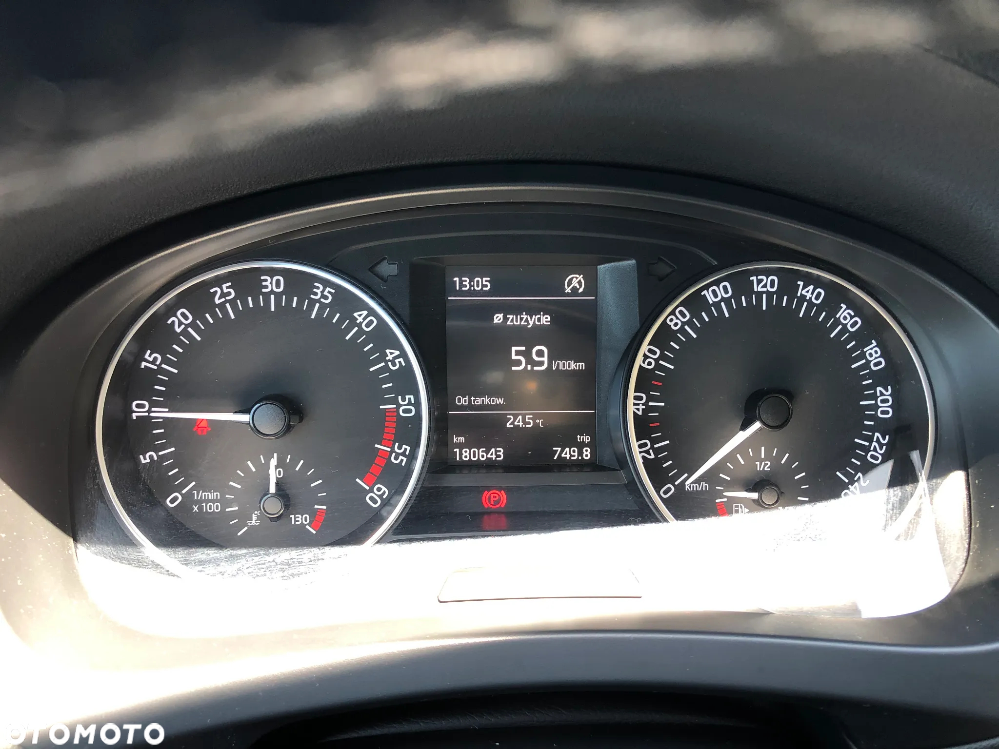 Skoda RAPID 1.6 TDI DPF Ambition - 6