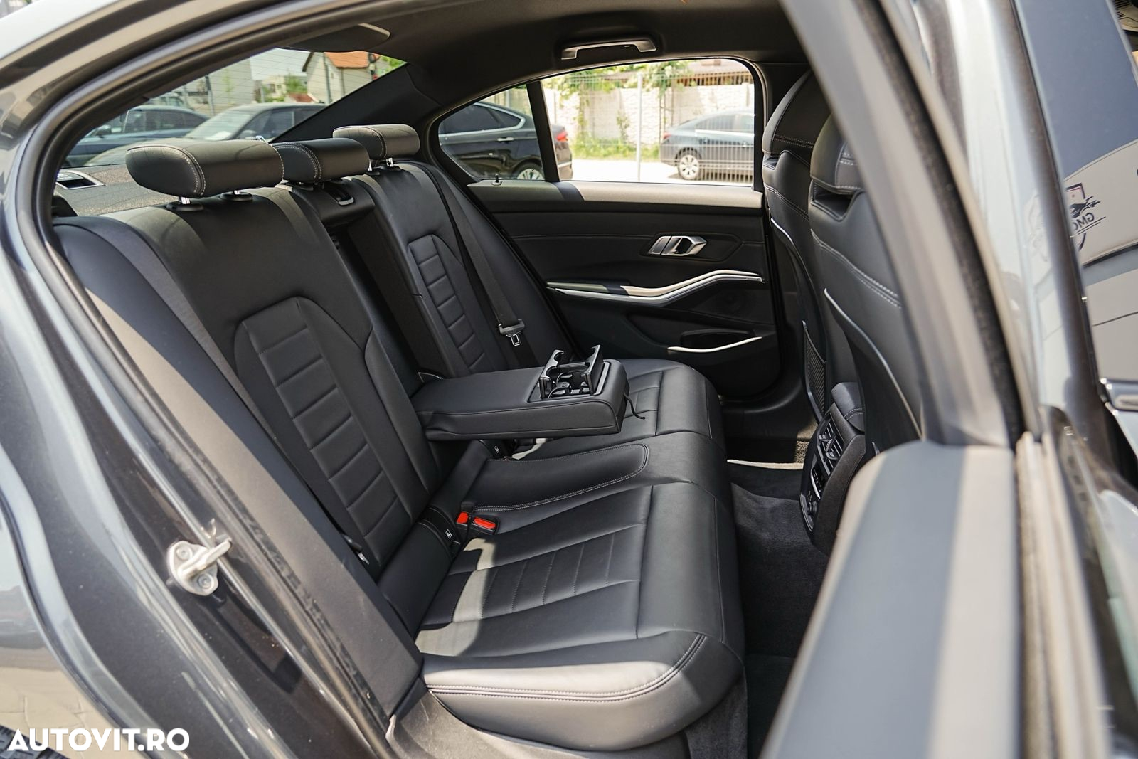 BMW Seria 3 330e Aut. M Sport - 13