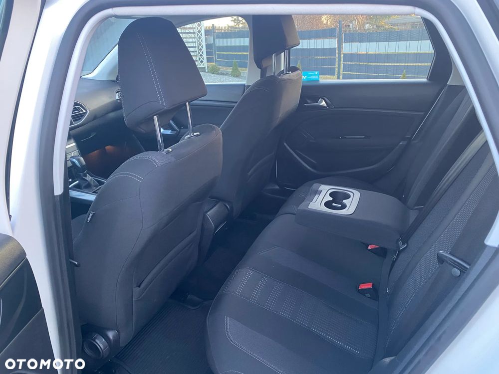 Peugeot 308 BlueHDi FAP 120 EAT6 Stop & Start Allure - 22