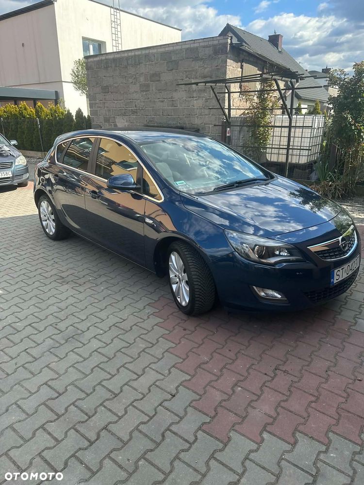 Opel Astra 1.4 T Cosmo - 1