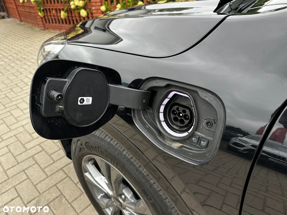 Ford Kuga - 34