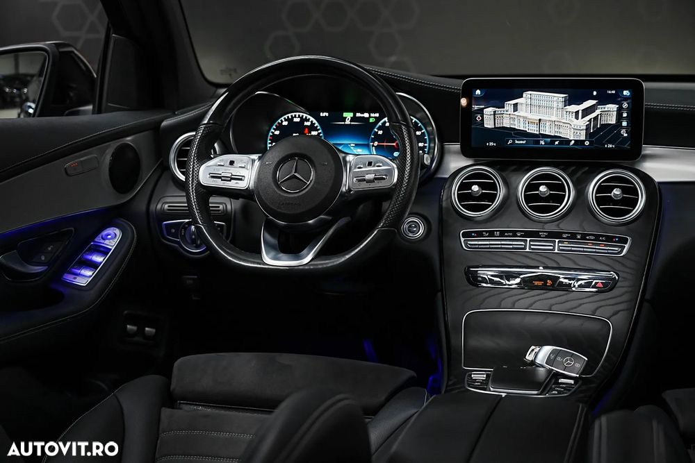 Mercedes-Benz GLC Coupe 300 e 4Matic 9G-TRONIC Edition AMG Line - 24