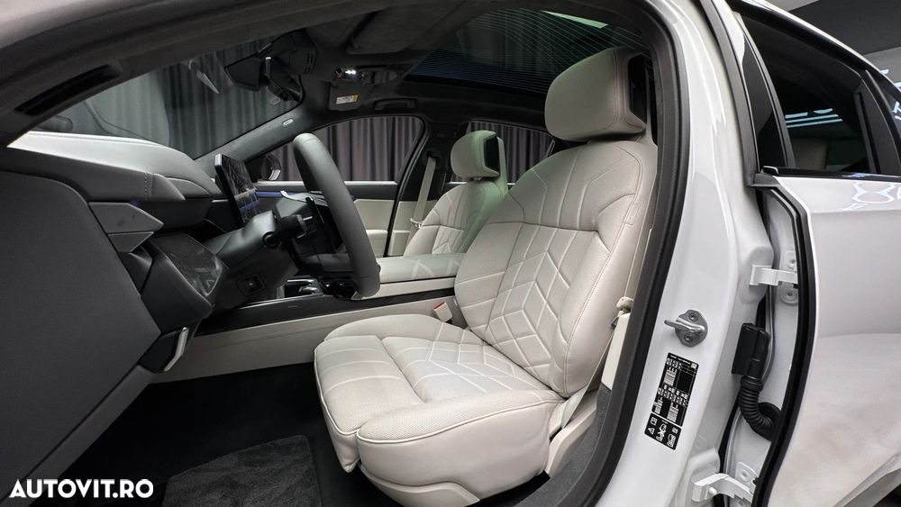 BMW Seria 7 740 xDrive MHEV - 29
