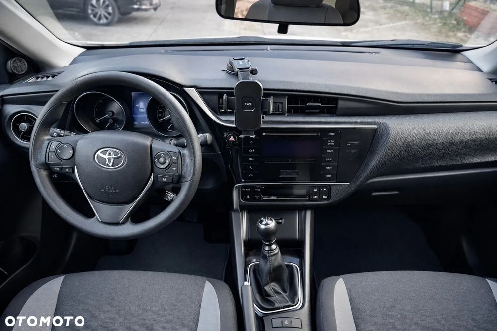 Toyota Auris 1.4 D-4D Premium - 6