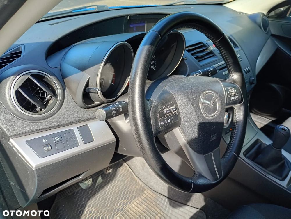 Mazda 3 1.6 Exclusive + - 18