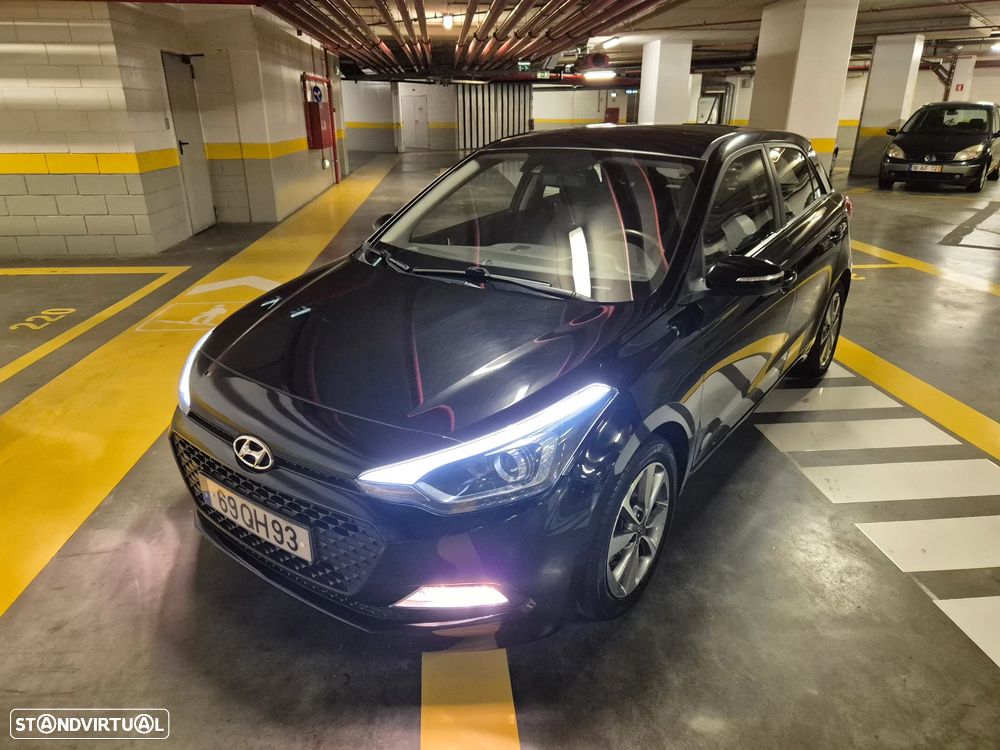 Hyundai i20 1.1 CRDi Blue Access+Bluetooth - 4