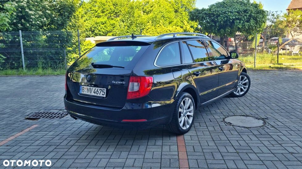 Skoda Superb 2.0 TDI Green tec DSG Exclusive - 3
