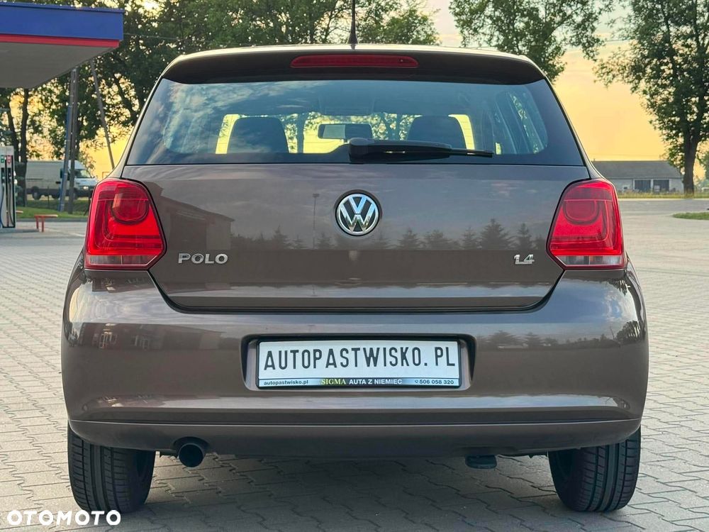 Volkswagen Polo 1.4 16V Comfortline - 26