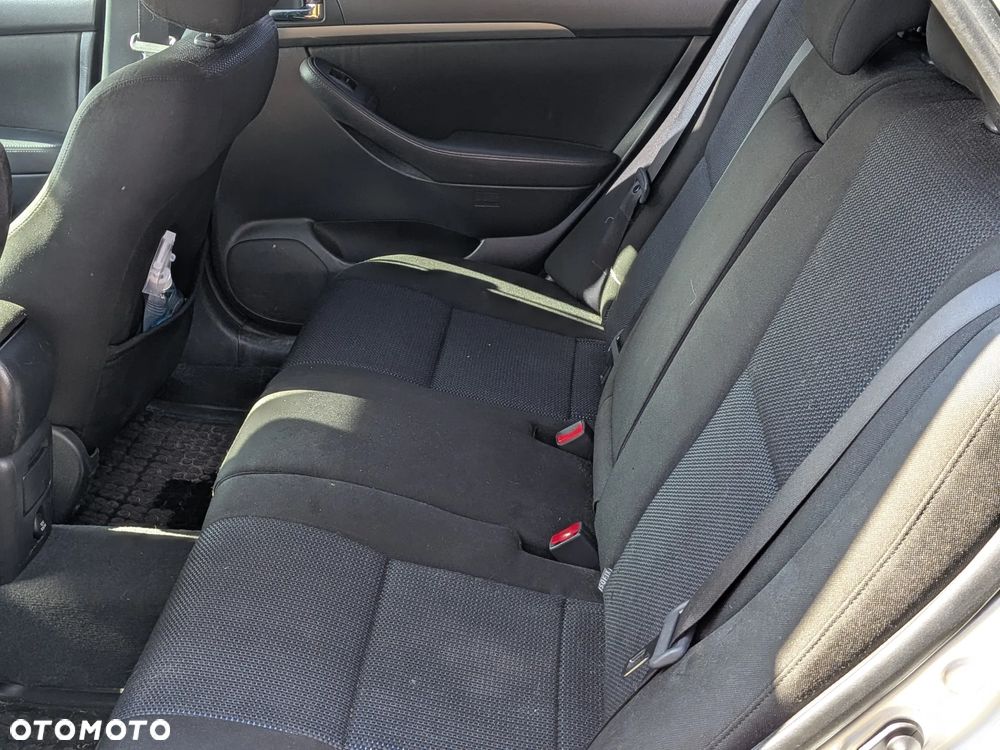 Toyota Avensis 2.0 D-4D Luna - 8