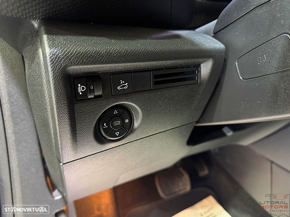Citroën C4 X 1.2 PureTech Shine EAT8 - 19