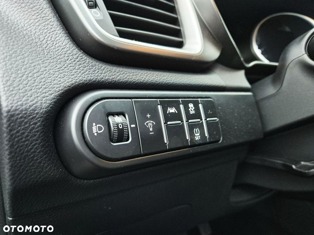 Kia XCeed 1.5 T-GDI M DCT - 13