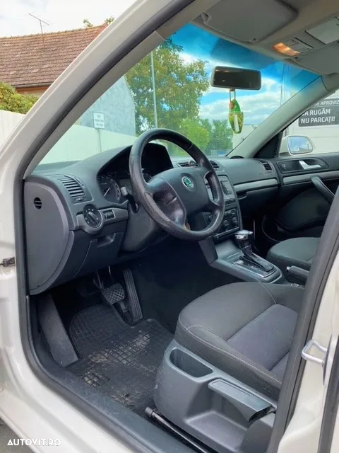 Skoda Octavia 2.0 TDI Drive DSG - 5