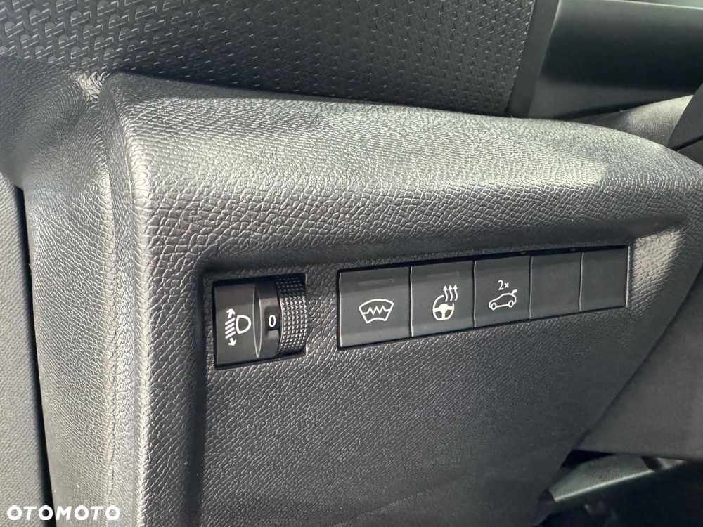Citroën C4X 1.2 PureTech Max S&S EAT8 - 12