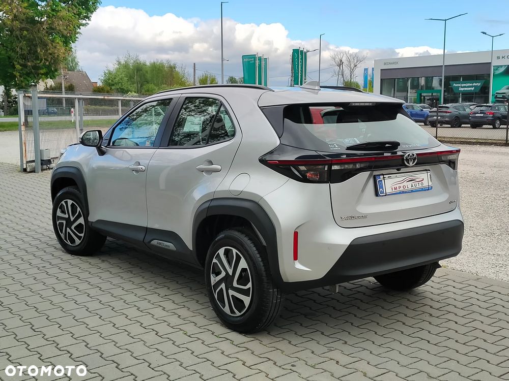 Toyota Yaris Cross Hybrid 1.5 Active - 4