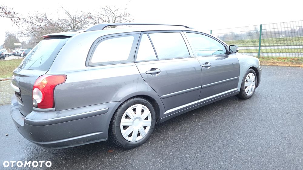 Toyota Avensis 1.8 VVT-i Combi - 8