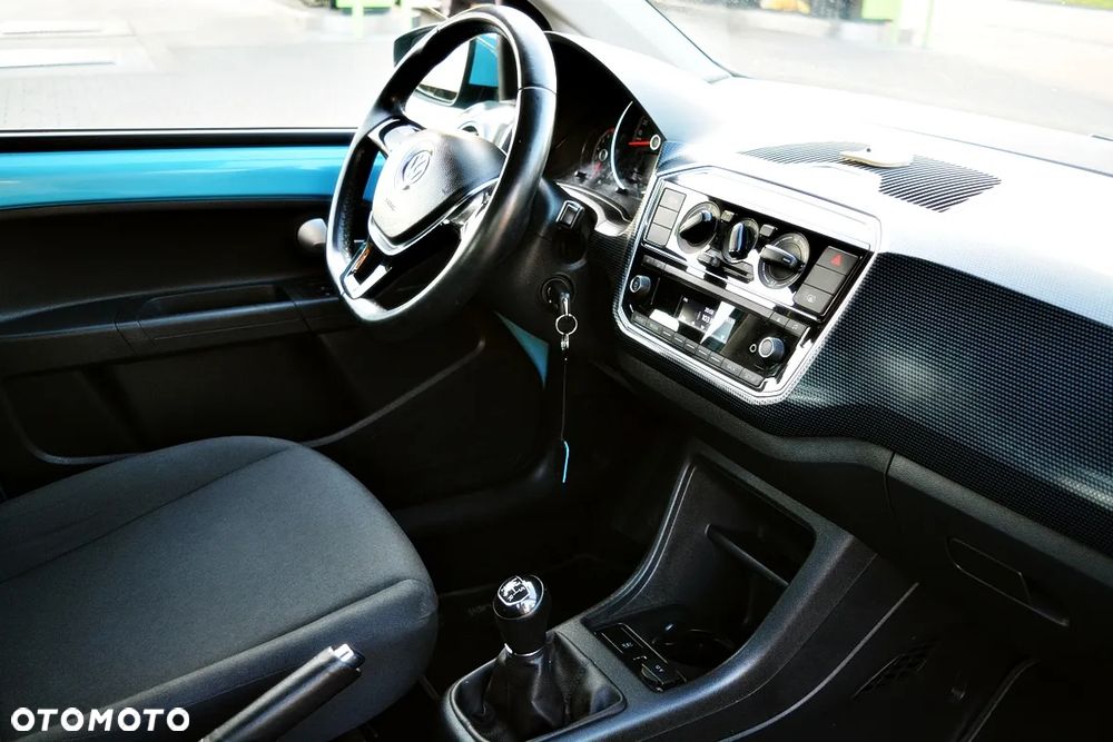 Volkswagen up! 1.0 Beats - 6