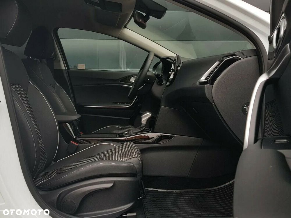 Kia XCeed 1.6 T-GDI Business Line DCT - 32