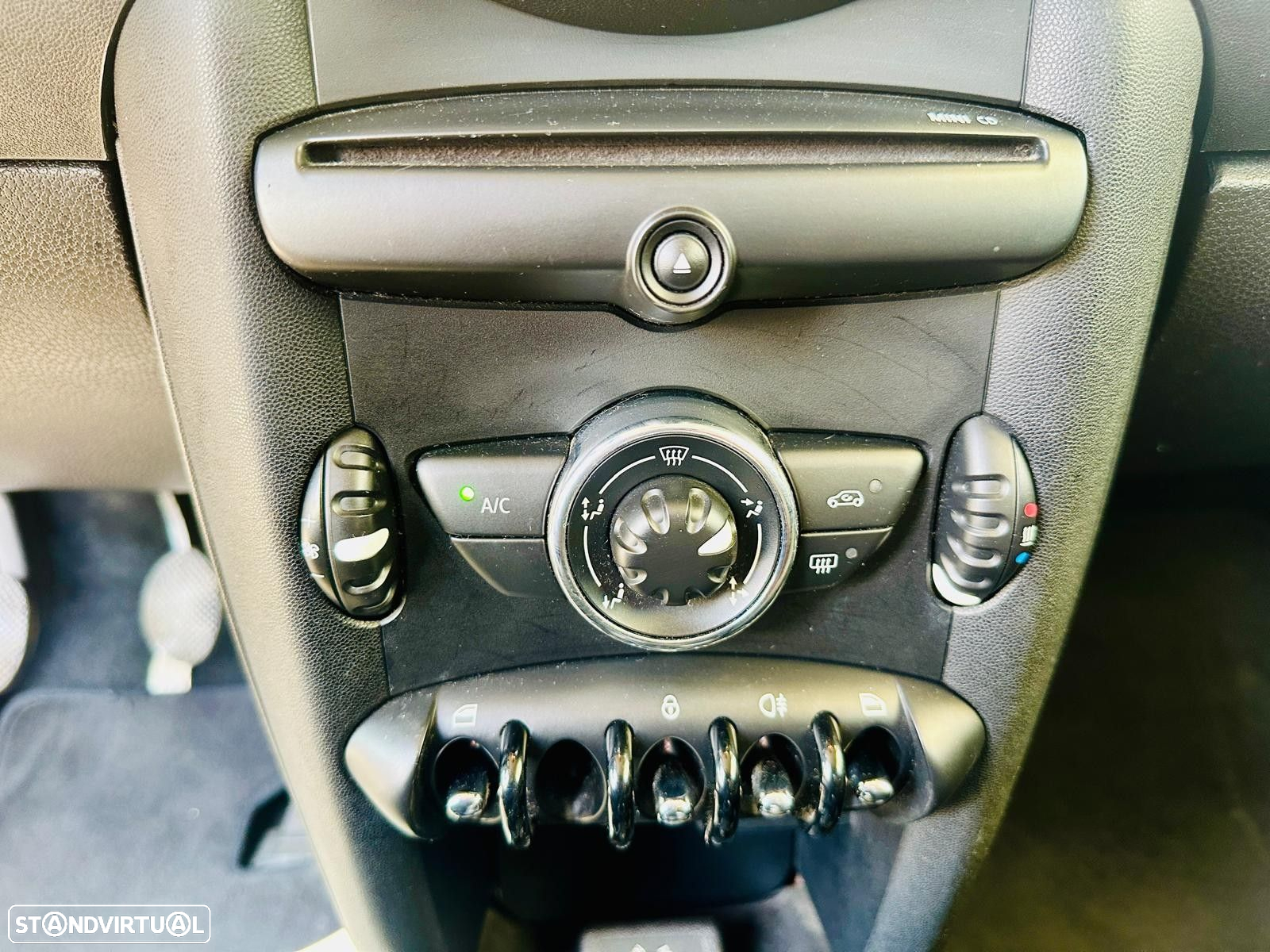MINI 3 Portas Cooper D - 23