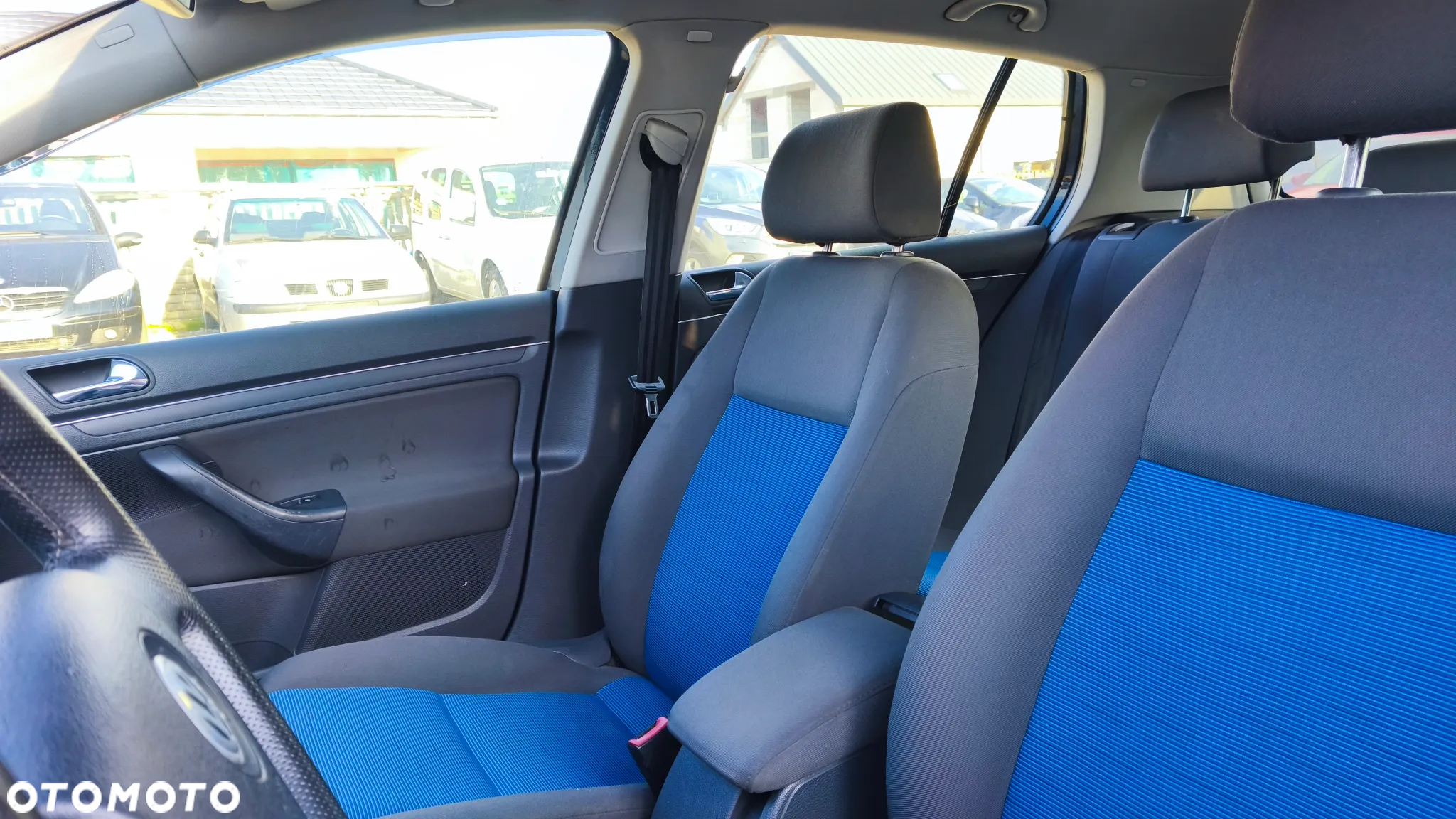 Volkswagen Golf - 19