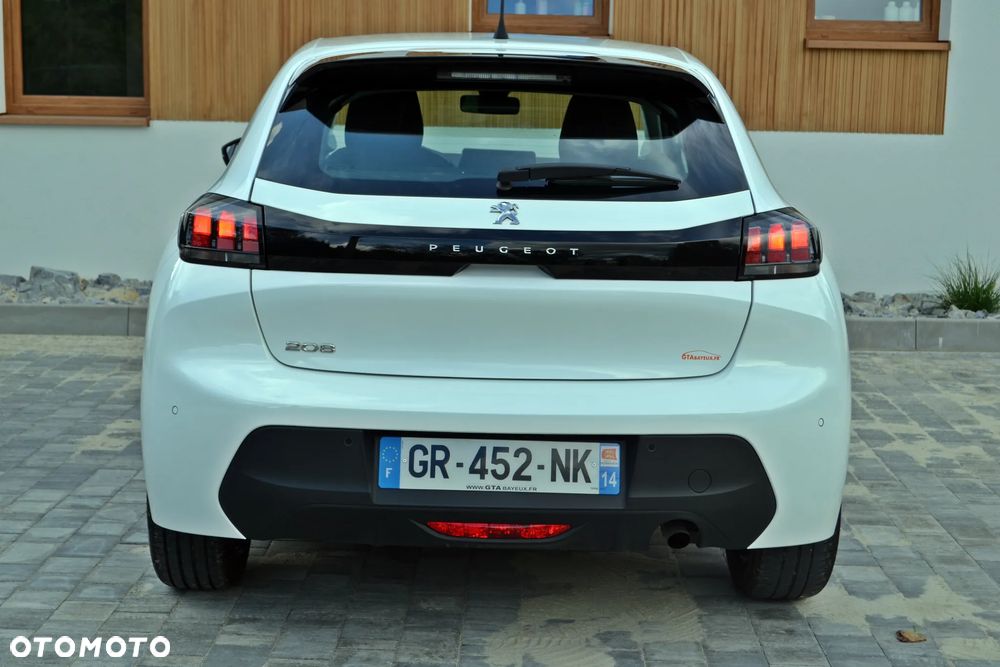 Peugeot 208 - 16