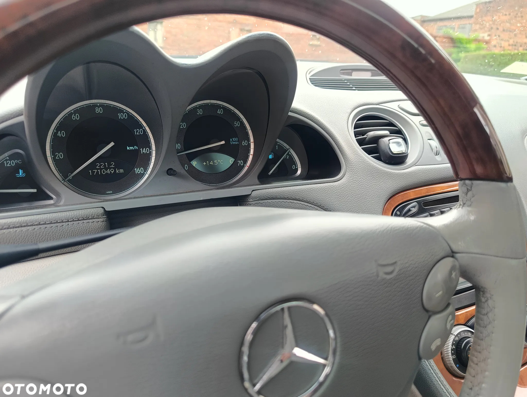 Mercedes-Benz SL 500 - 16