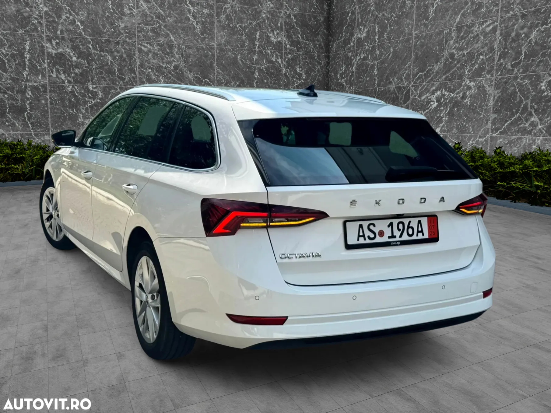 Skoda Octavia 2.0 TDI DSG Style - 6