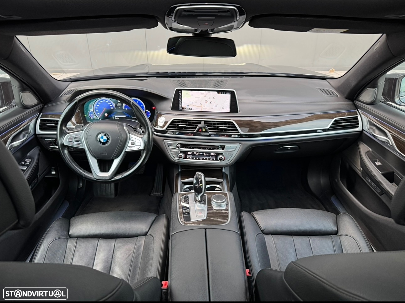 BMW 730 d Pack M - 32
