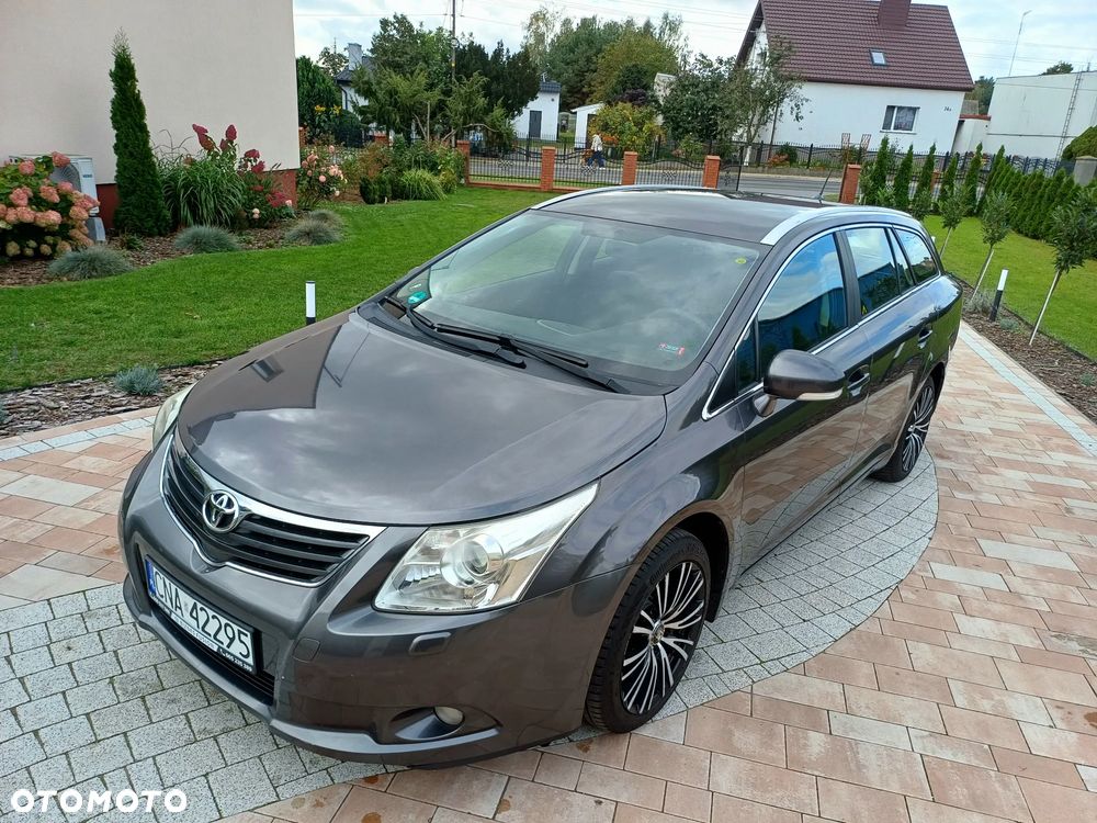 Toyota Avensis Touring Sports 1.8 Comfort - 9