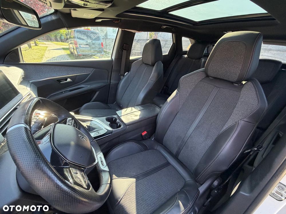 Peugeot 3008 1.2 PureTech Allure S&S - 10