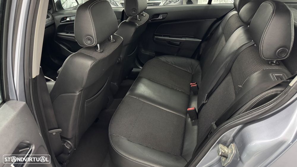 Opel Astra 1.7 CDTI Cosmo M5 - 30