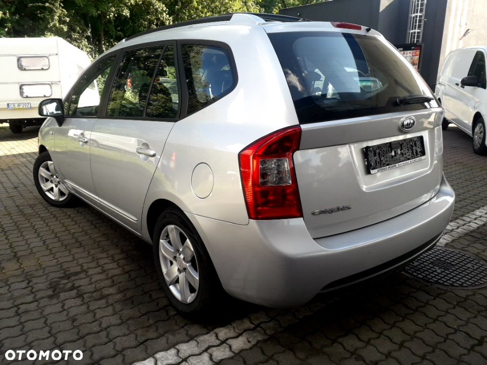 Kia Carens - 17